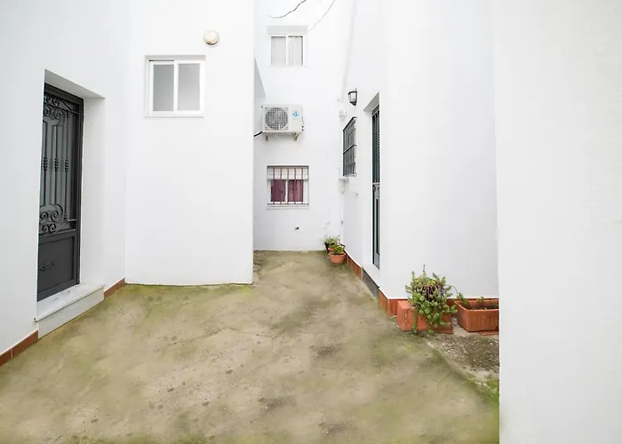 Chiclana 1 Apartment *