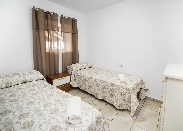 Chiclana 1 Apartment *